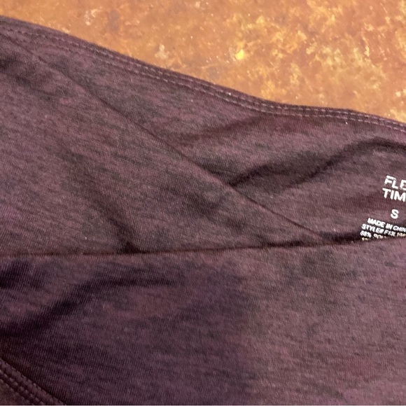 Ladies Purple/Plum Athletic Leggings - Picture 2 of 3